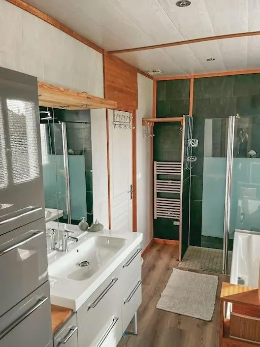 Villa De Charme En Haute-Savoie Clarafond-Arcine 0*,
